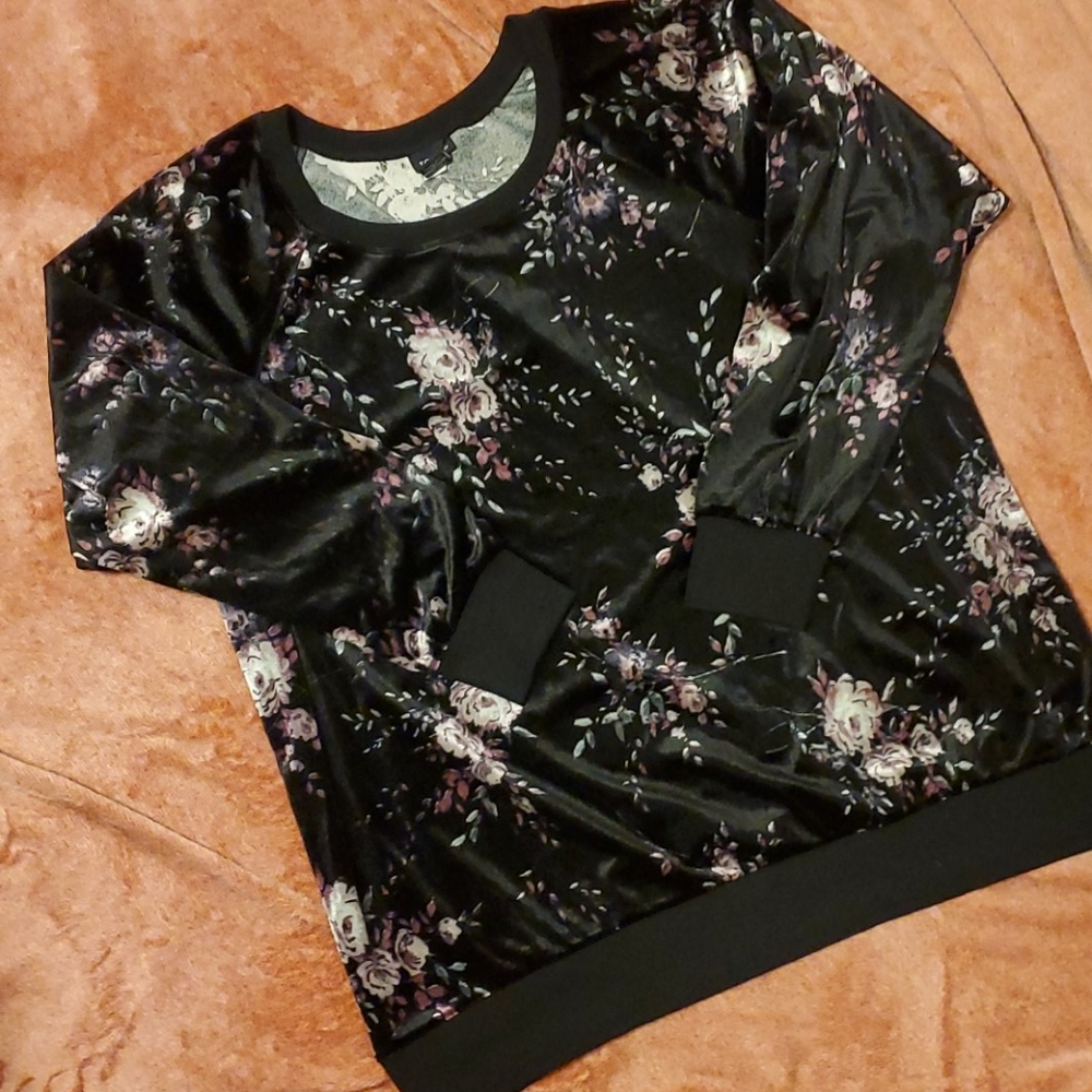 Torrid velour top